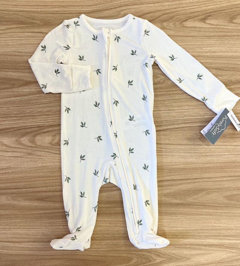 Pijama enterizo hojitas verde