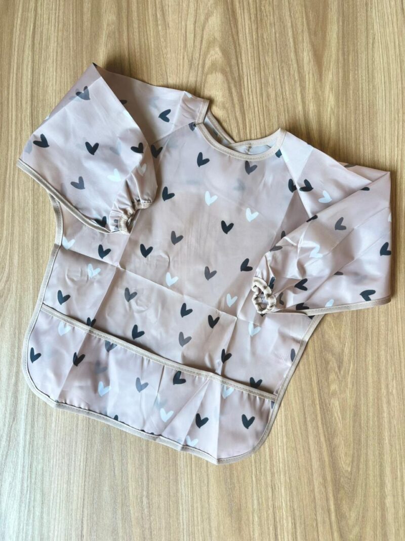 Babero Beige Corazones