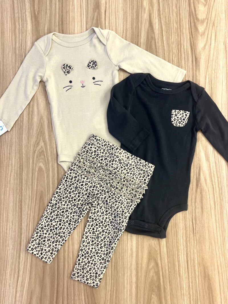 Conjunto Gatico y Flores Carter´s