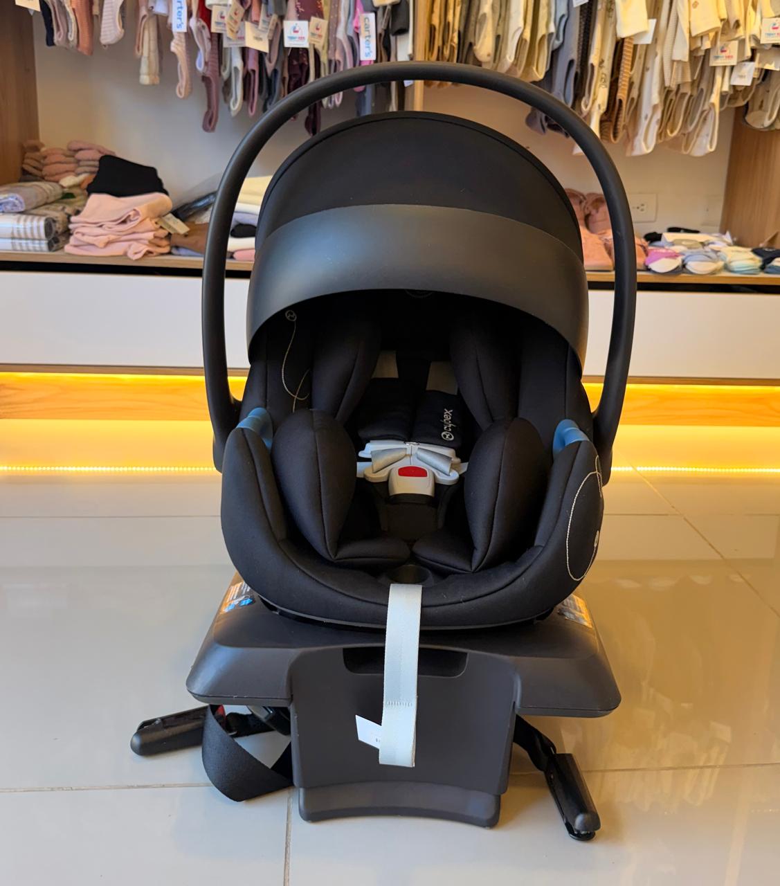 Silla carro prota bebe negra moon black + soporte joie cybex 1