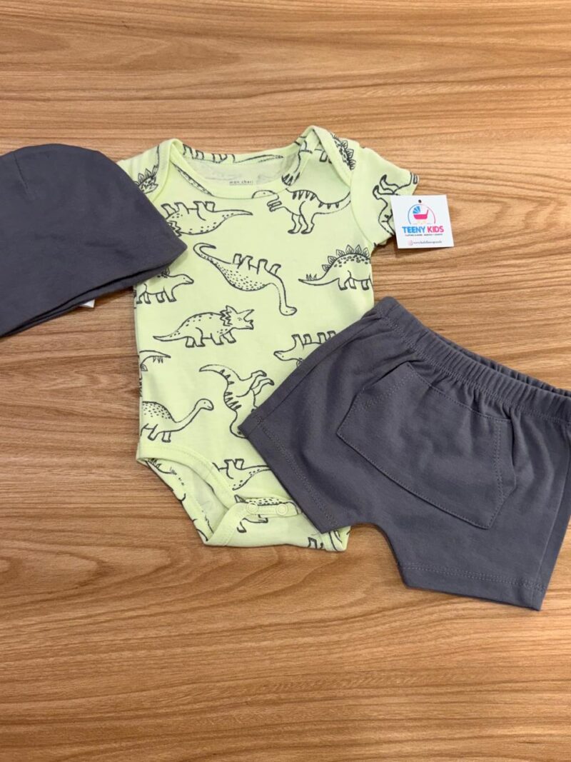 Conjunto Dinos Gorrito Moncheri