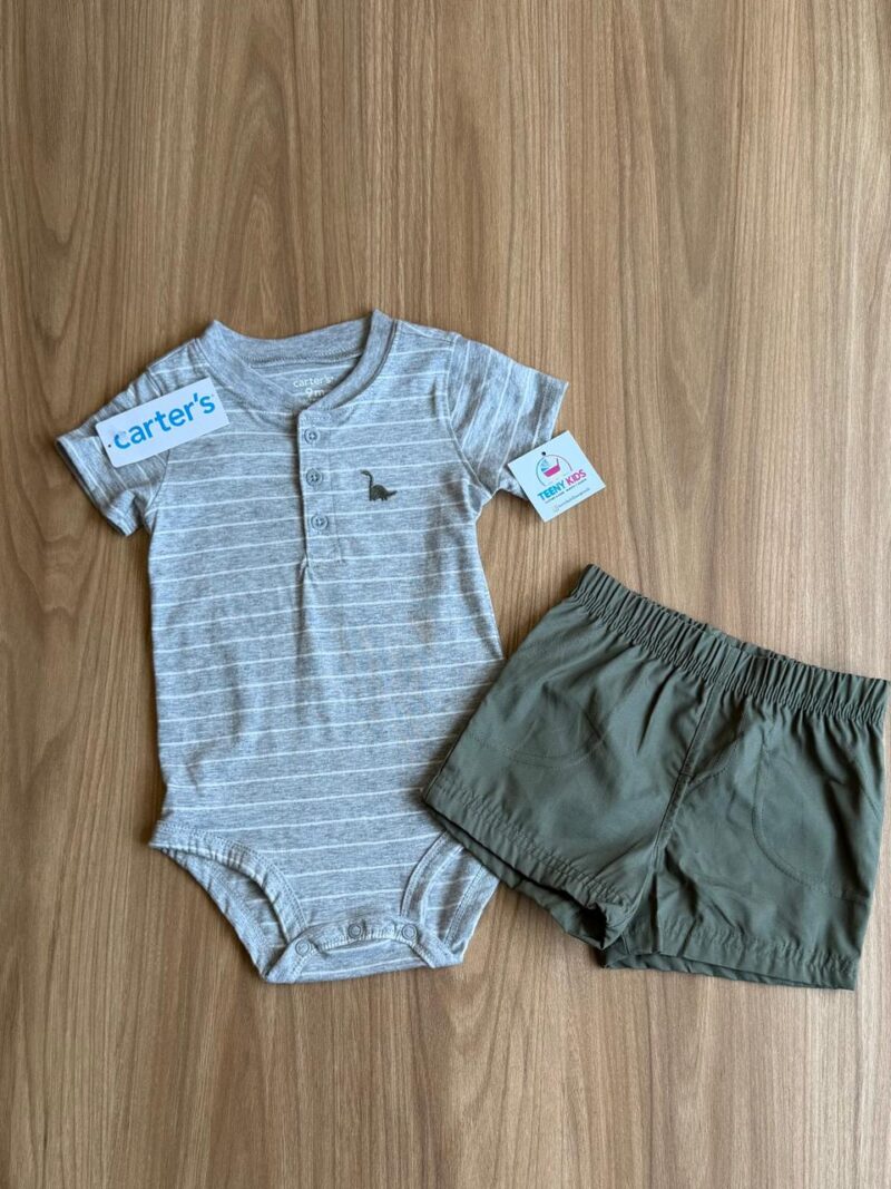 Conjunto Dino bermuda Carter´s