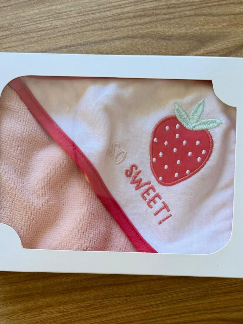 Toalla Rosada Capucha fresa So Sweet